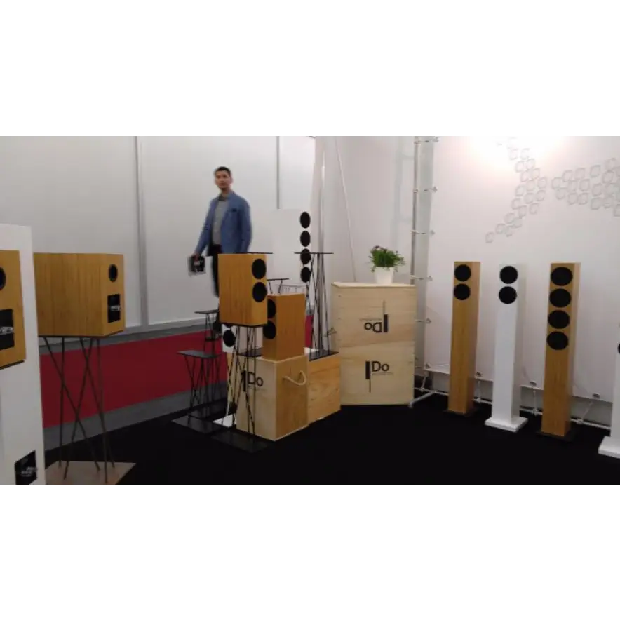 Bild der DoAcoustics Armonia Mundi Impact Lautsprecher in Holz und Weiß