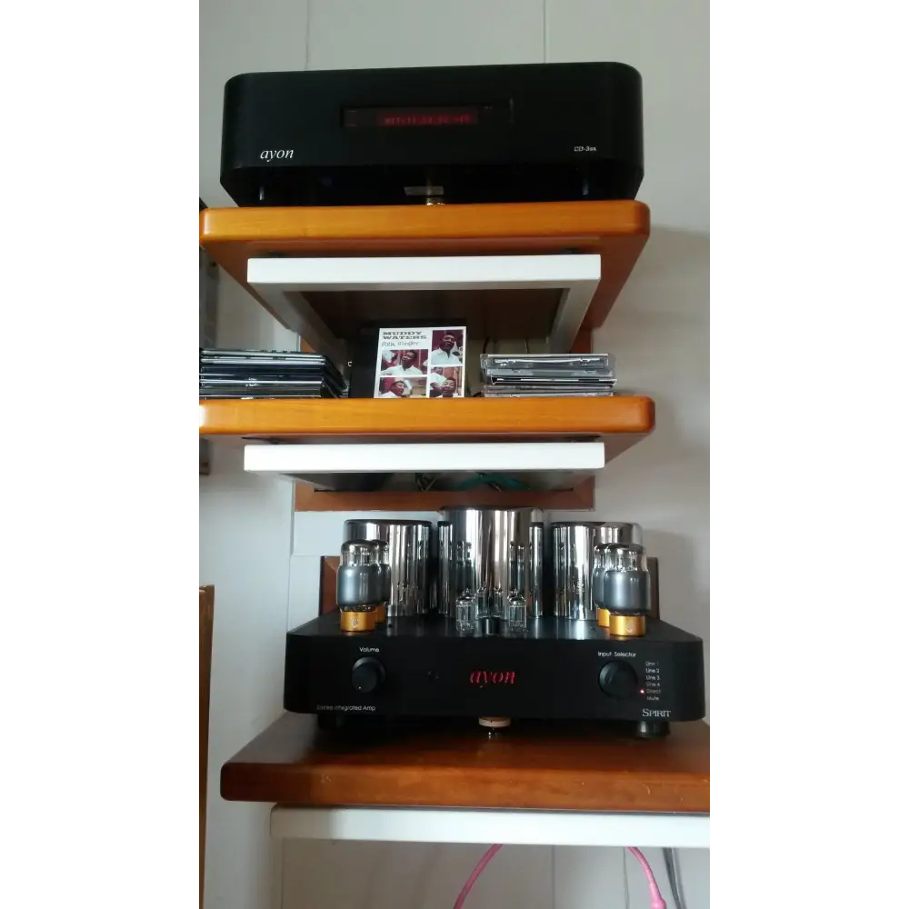 Tollen photos verschiedener Kundenanlagen mit High-Fidelity Audio System und Röhrenverstärker