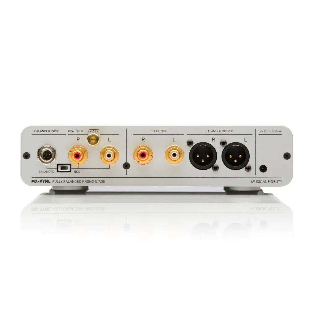 Silbernes Musical Fidelity MX-Vynl mit balanced und RCA Anschlüssen für hochwertigen Klang