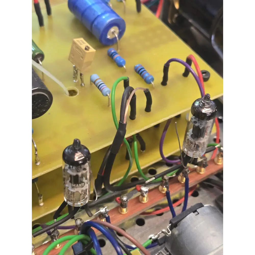 Elektronische Schaltung auf Röhrenvorstufe Othello Line secondhand mit FB, Ayon Audio Conquistador kompatibel