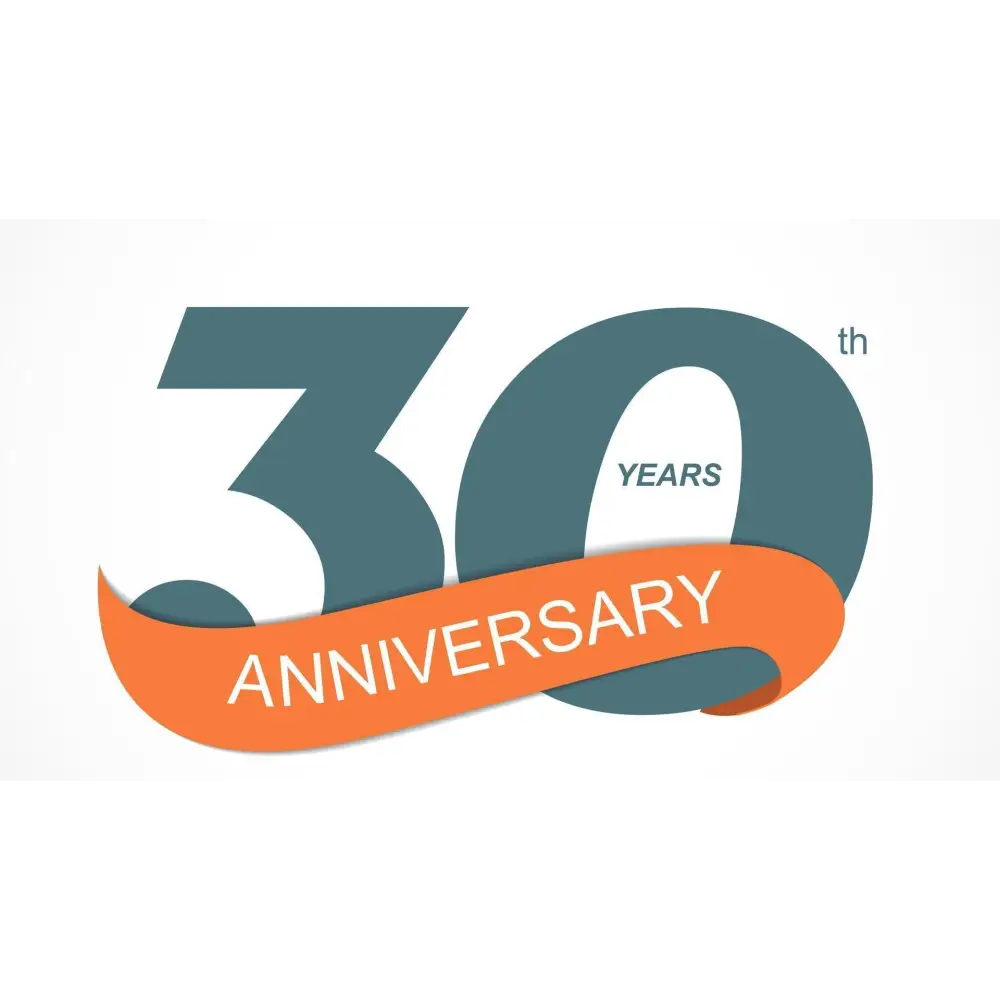 30th Jubiläumslogo mit orangefarbenem Band auf Sounddiscs Gerätefüsse zwischengelegt