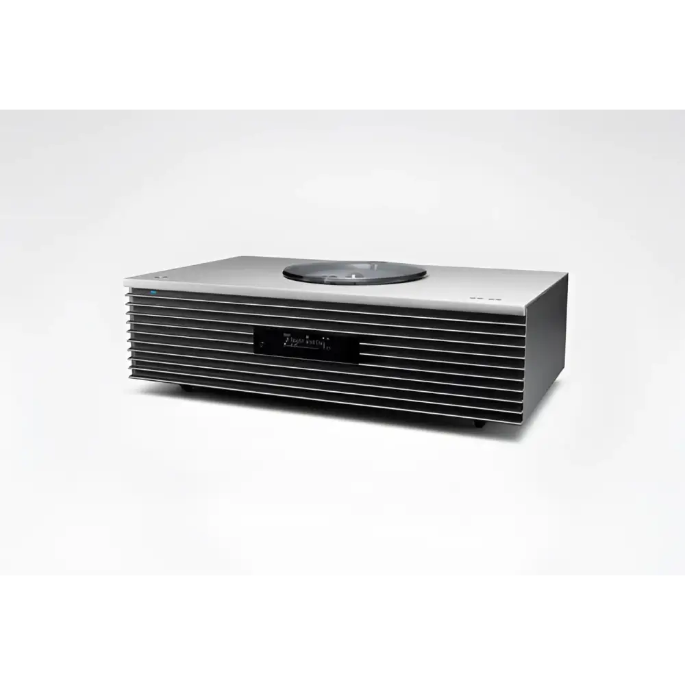 Silberner Technics Ottava SC-C70MK2 Audio-Center mit Top-Loading-Disc-Loader und geripptem Frontpanel