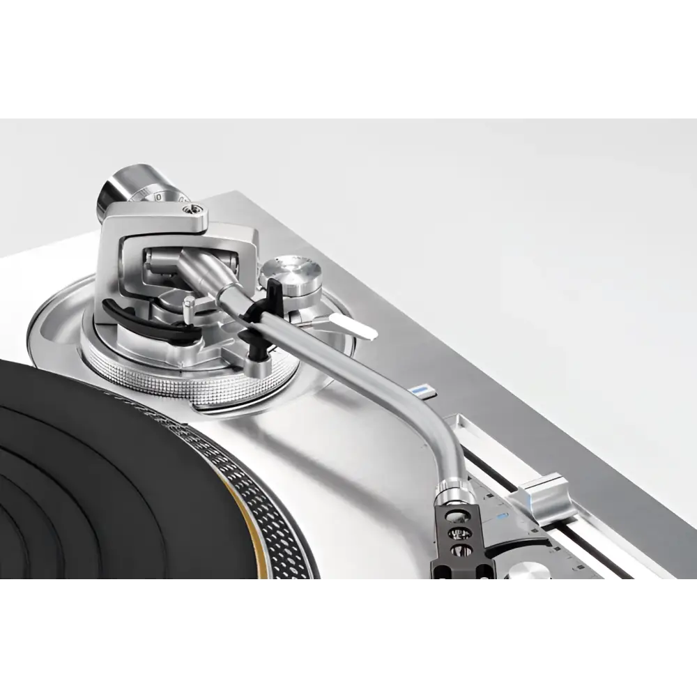 Silberner Tonarm und Gegengewicht des Technics SL-1200G Plattenspielers, Grand Class