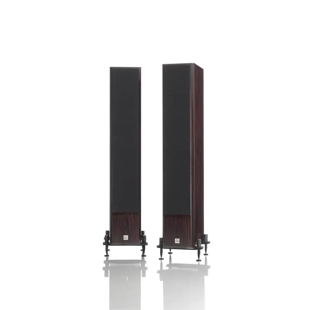 Vienna Acoustics Baby Grand Reference mit zwei hohen braunen Standlautsprechern