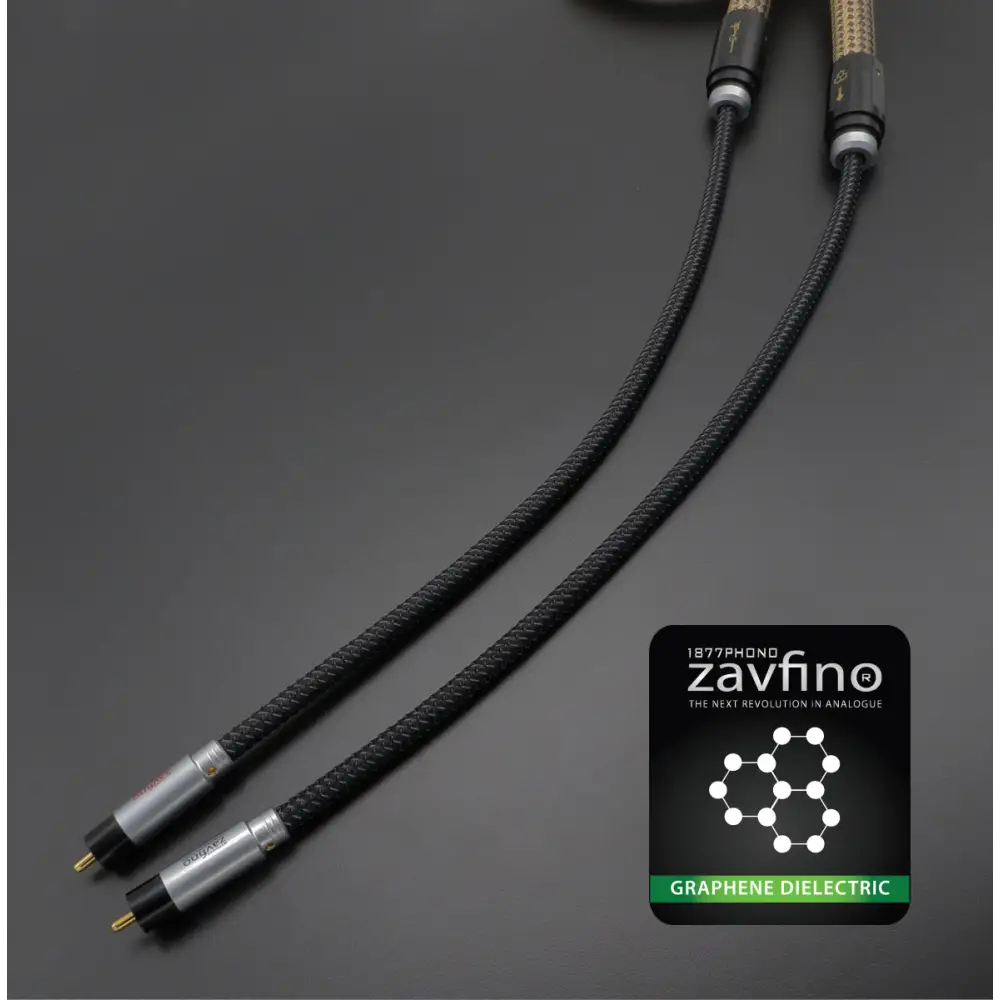 Schwarzes geflochtenes zavfino silver dart rca-kabel mit silbernen connectoren und goldspitzen mit graphene-technologie