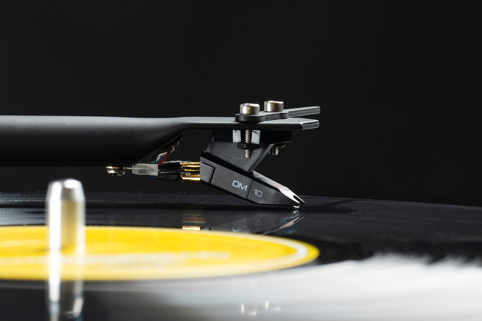 Ortofon OM10 am Tonarm des Pro-Ject T1 EVO