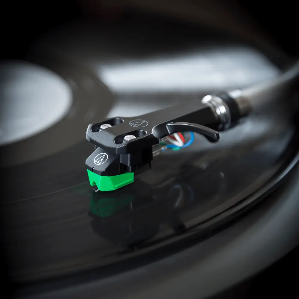 Audiotechnica Tonabnehmer Audio-Technica VM 95 E/H T mit Headshell