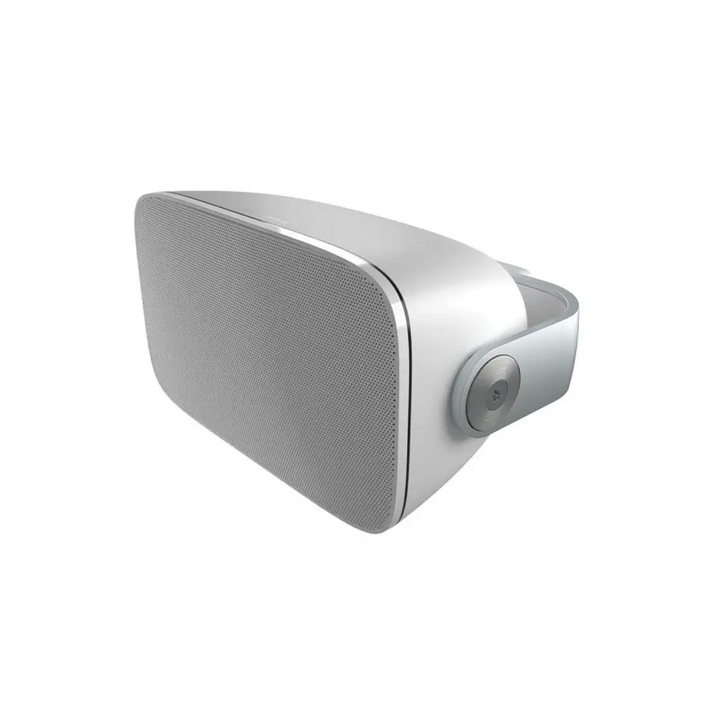 Weiße Outdoor-Lautsprecher mit Mesh-Gitter und Drehhalterung, ideal für auxiliary bass radiators