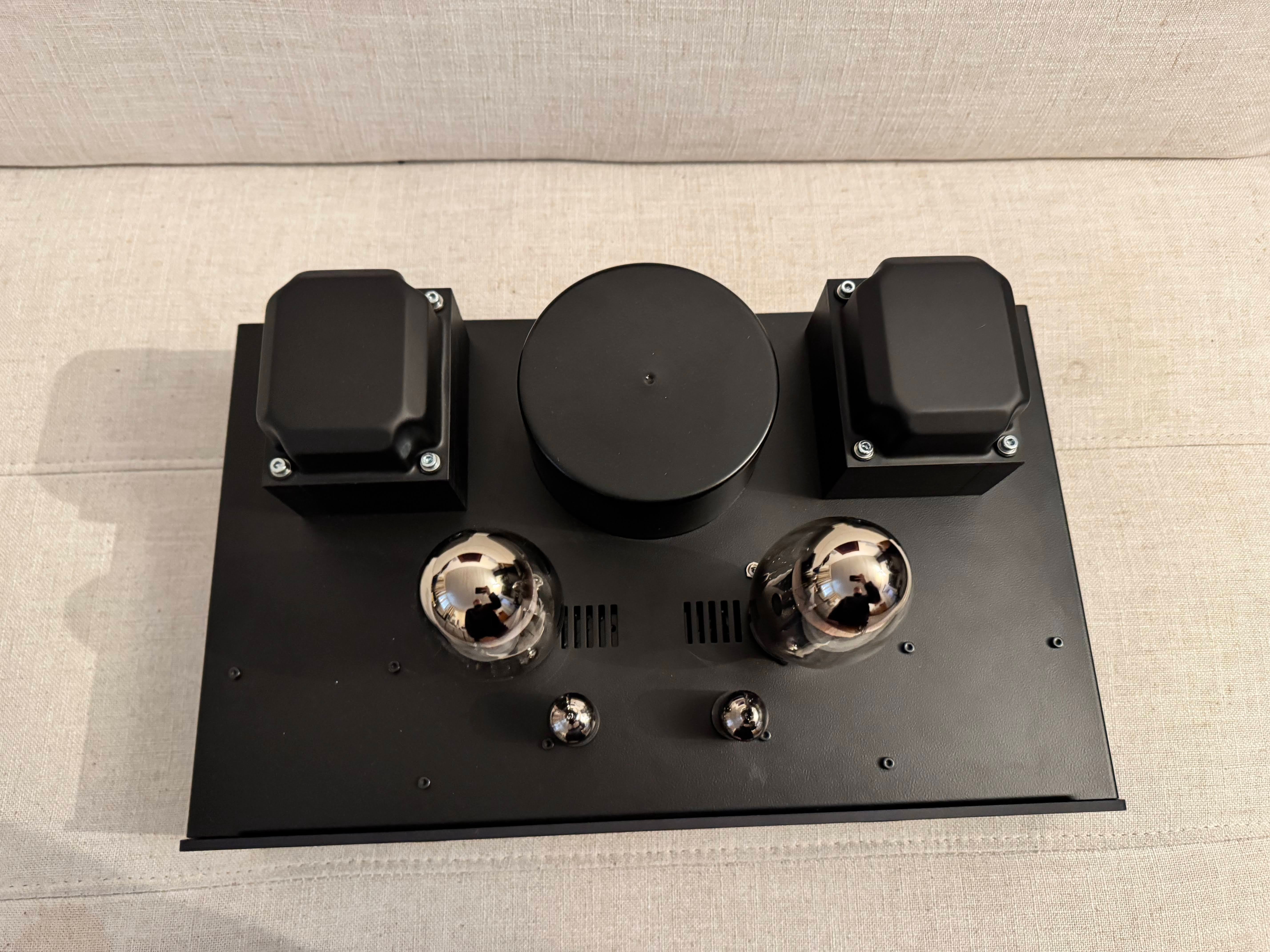 LAB12 Endstufe schwarz Lab12 Suono Endstufe  secondhand! Highend Musik pur