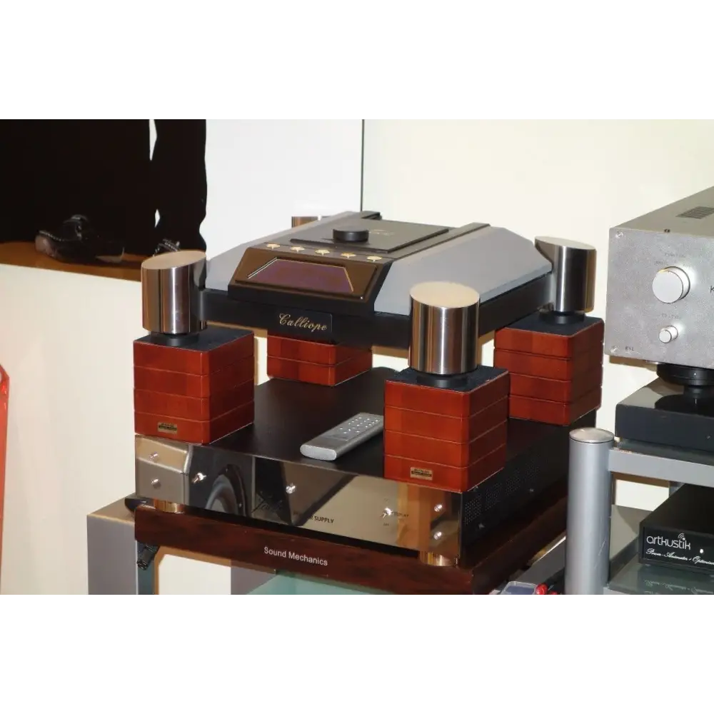 Tollen Photos verschiedener Kundenanlagen mit High-End Audio CD Player und Vibrationsdämpfung