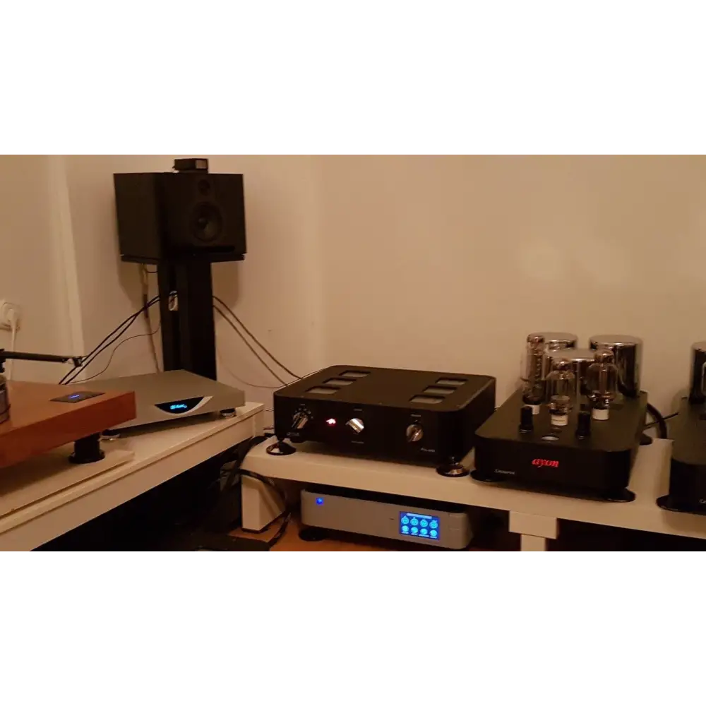 Hifiteam Kundenanlagen mit tollen photos verschiedener High-Fidelity-Audiosysteme und Plattenspieler