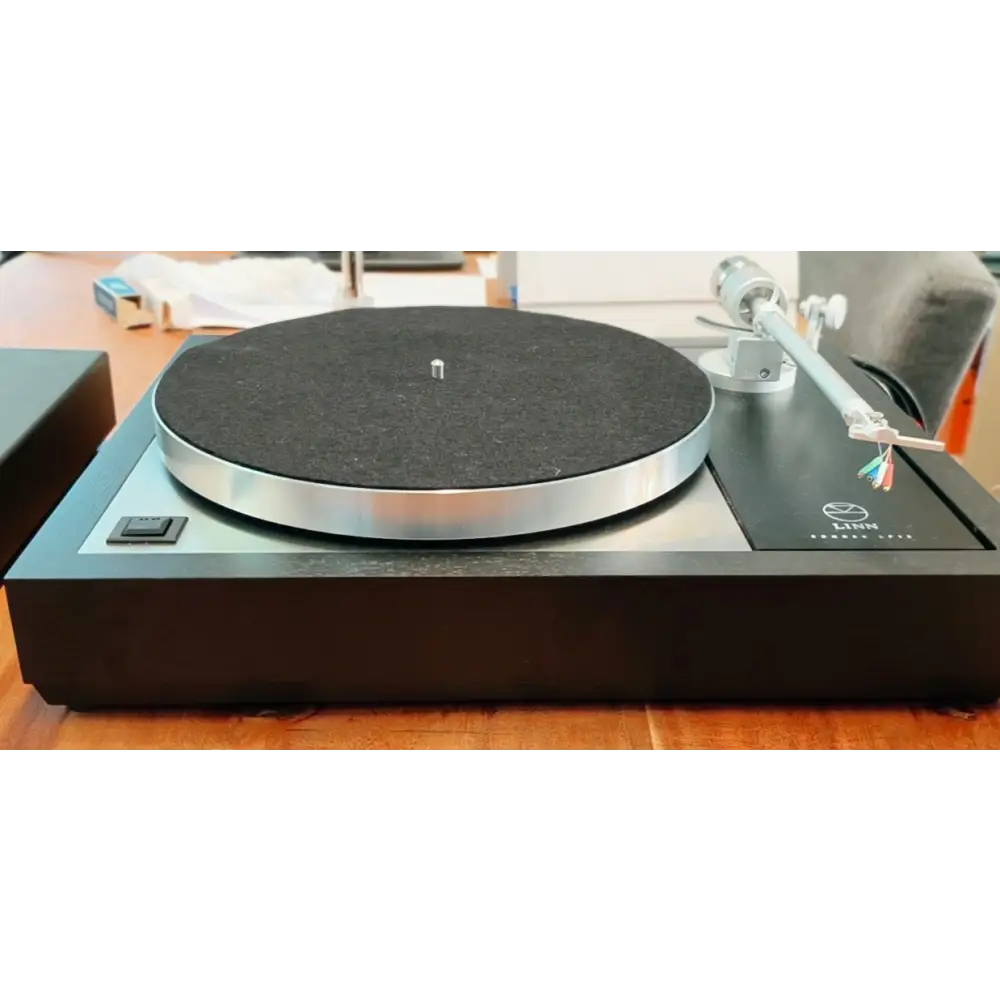 Linn majik lp12 hifiteam edition mit silbernem platter und schwarzer filzplatte second hand