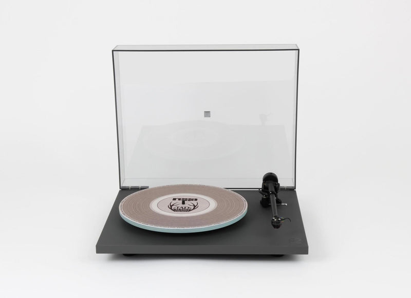 Rega plattenspieler Rega Planar 2 Limited Edition Anthrazit mit ND3 Tonabnehmer.