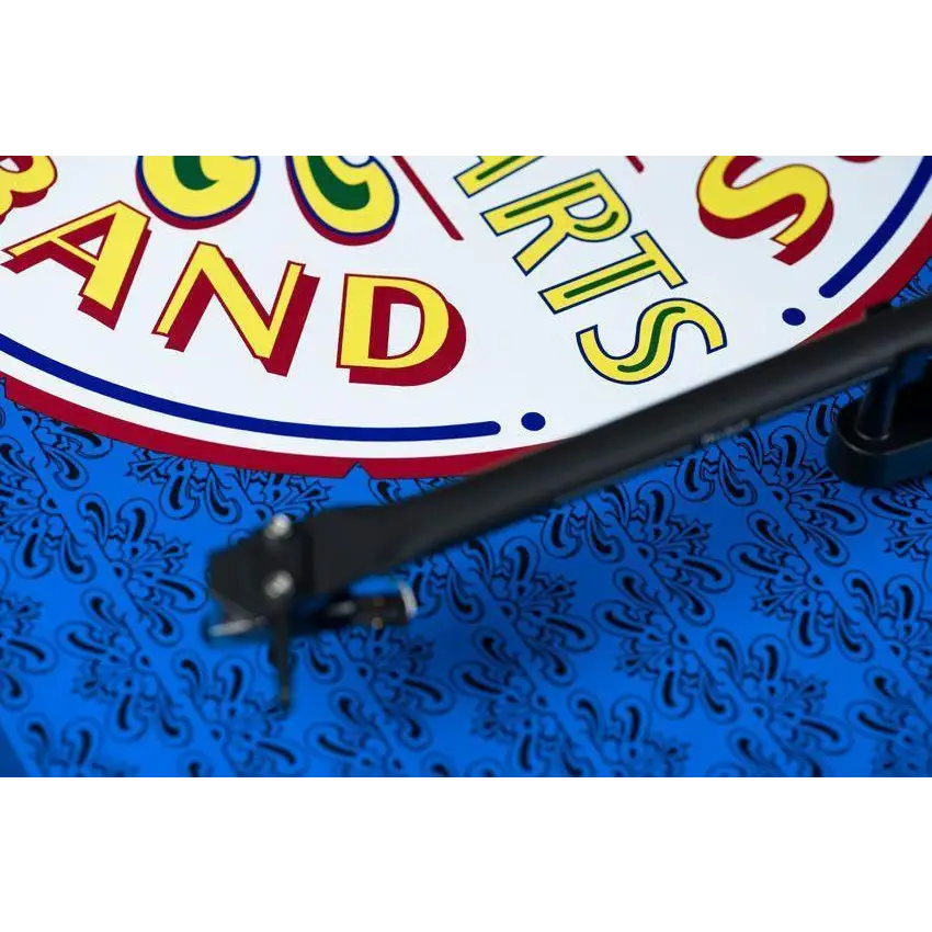 Turntable Tonarm mit Sergeant Pepper’s Drum Label für den Essential III mit toller Klang garantiert