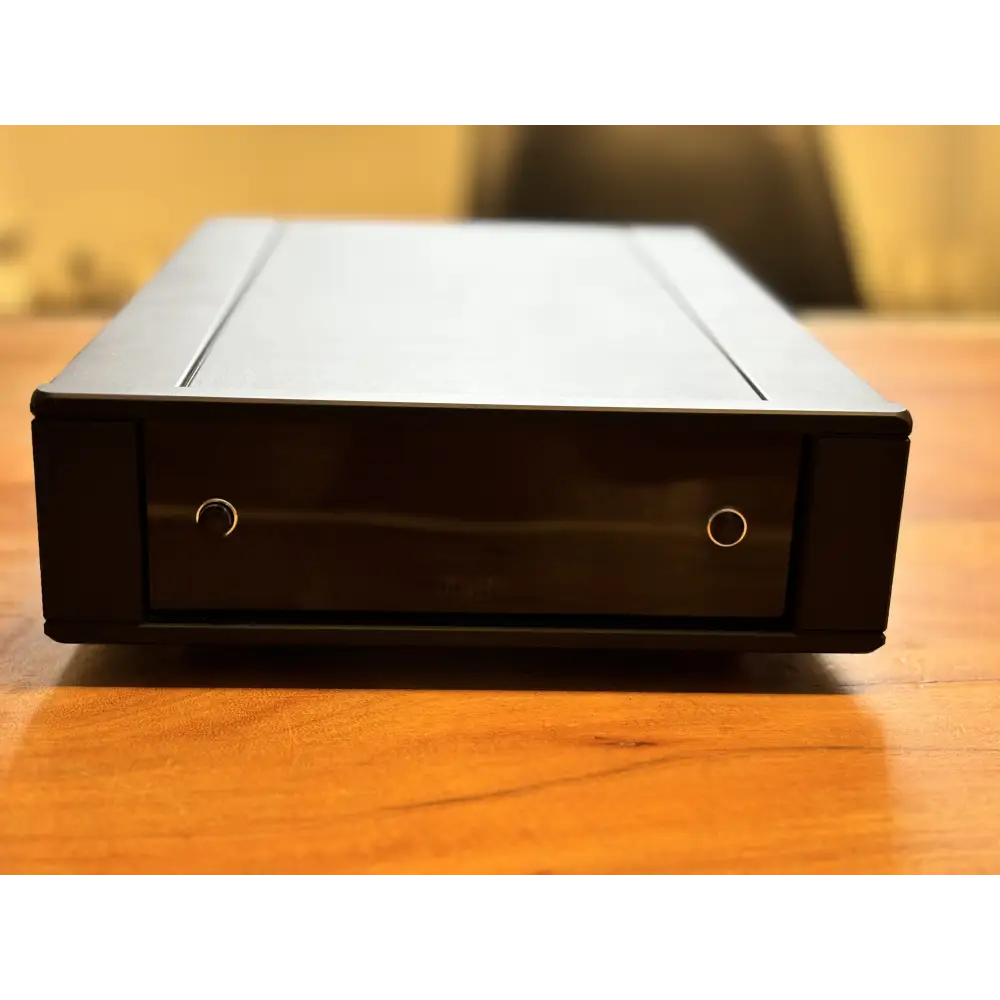 Schwarzes Rega Aria MK3 Audio-Komponente mit MC Input und zwei Kopfhörerbuchsen