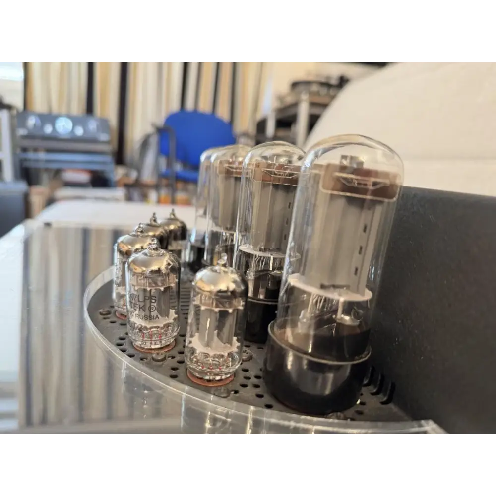 Röhrenvollverstärker mit Phono, legendär, komplett restauriert !