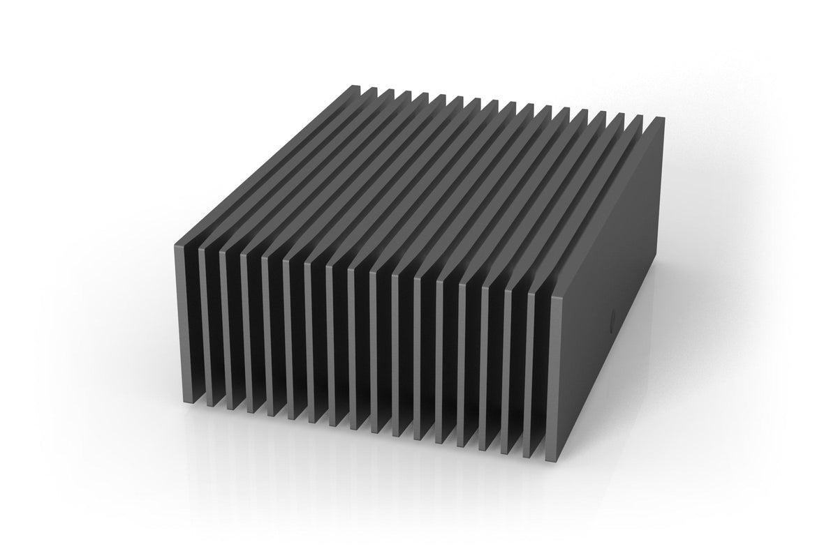 Roon Nucleus+ Rev. A Musikserver, Ansicht schräg von vorne