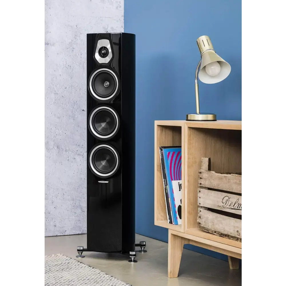 Sonus Faber Sonetto 3 Paar Standlautsprecher mit schwarzen Gehäusen und mehreren Treibern