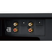 Rückseite des Technics SL 1500C mit Anschlüssen, für sachenaudiophiler Klangqualität