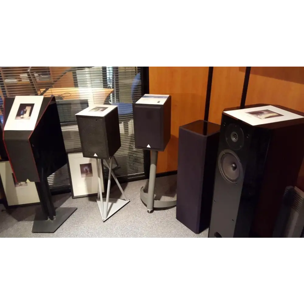 Hochwertige Hifi-Lautsprecher und Stereoanlage beim Triangle Werksbesuch mit besten Klang