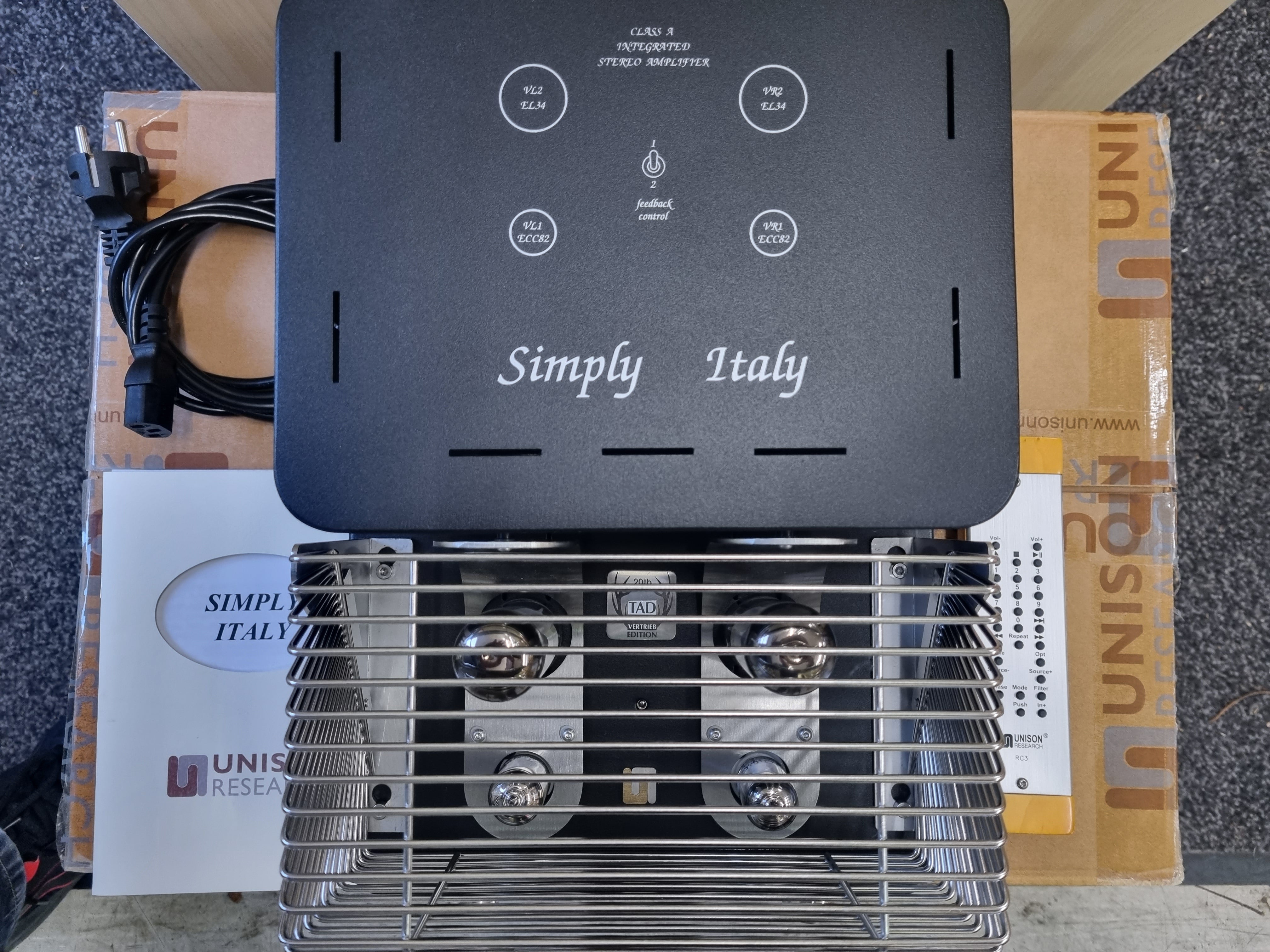 unison Verstärker Unison Simply Italy Röhrengerät Vollverstärker mit FB