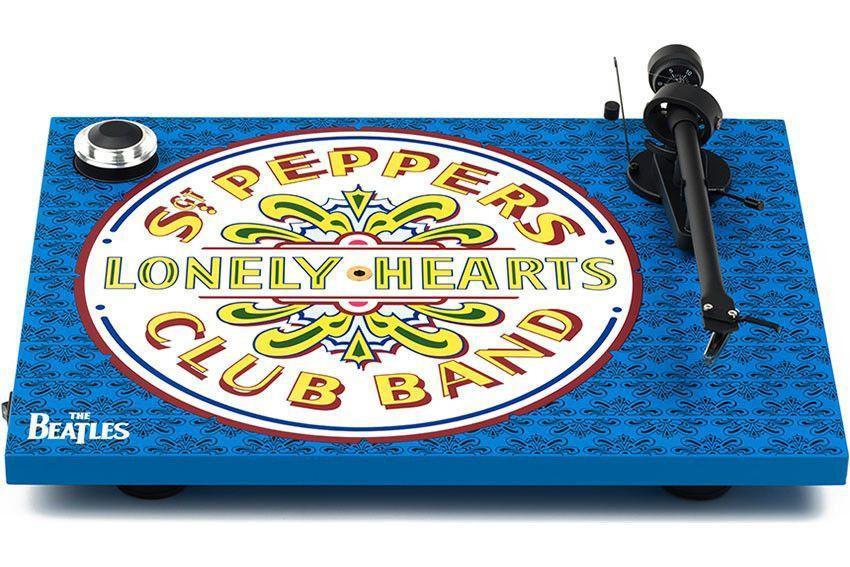 Project plattenspieler Pro-Ject Essential III Sgt. Pepper's Drum    Sonderedition des Essential III