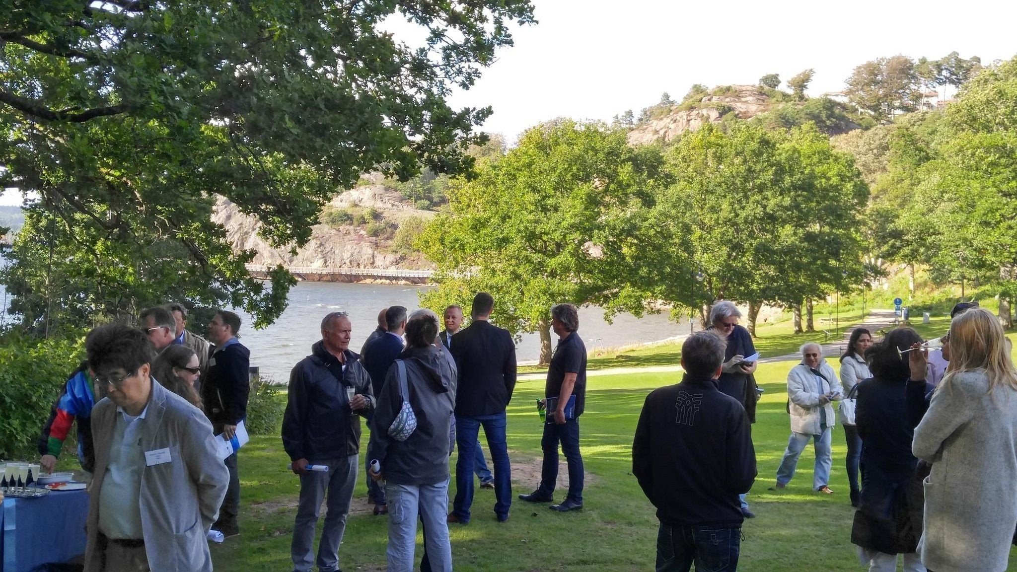 Supra ZUBEHÖR zur KLANG- und BILDOPTIMIERUNG Supra Cables Schweden 40 Jahre Feier und Schulung