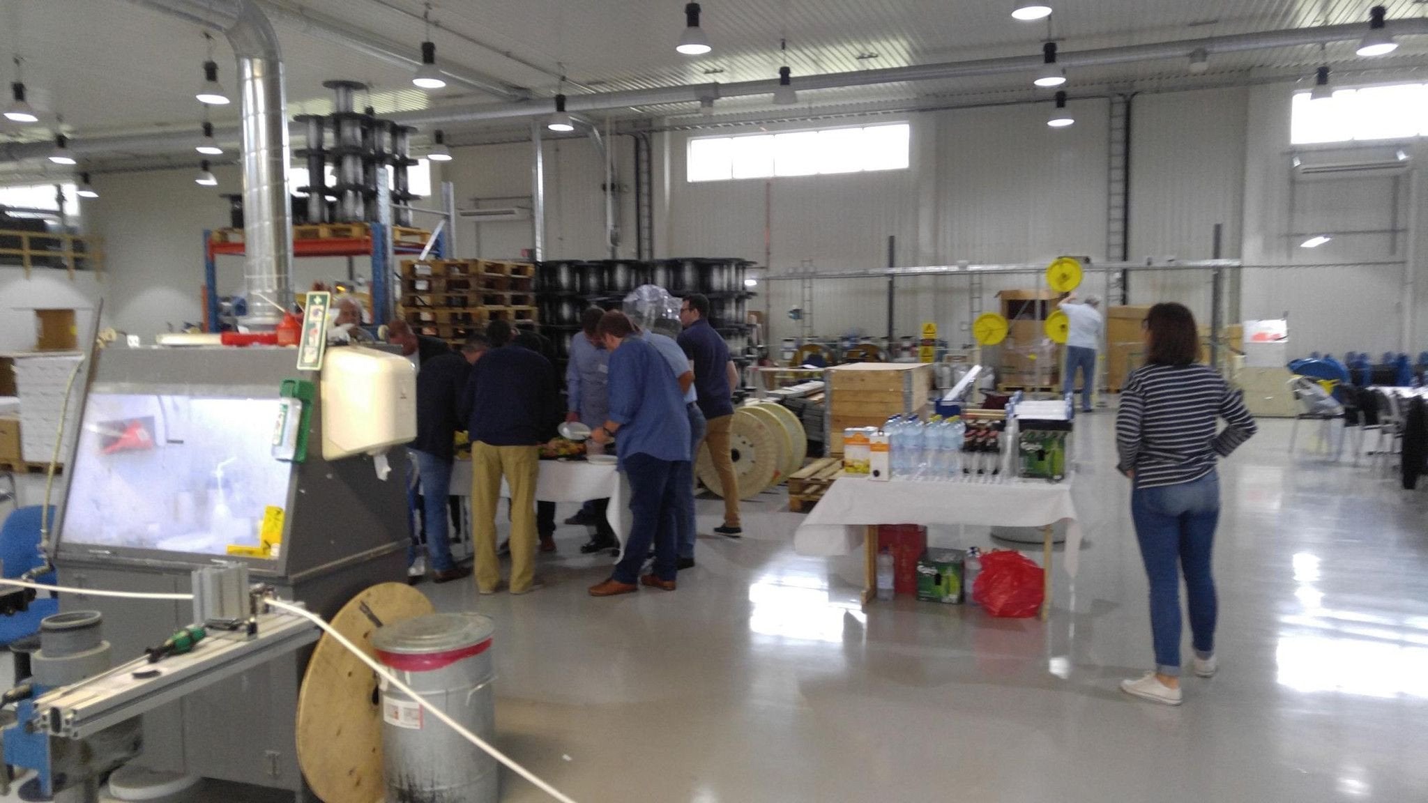 Supra ZUBEHÖR zur KLANG- und BILDOPTIMIERUNG Supra Cables Schweden 40 Jahre Feier und Schulung